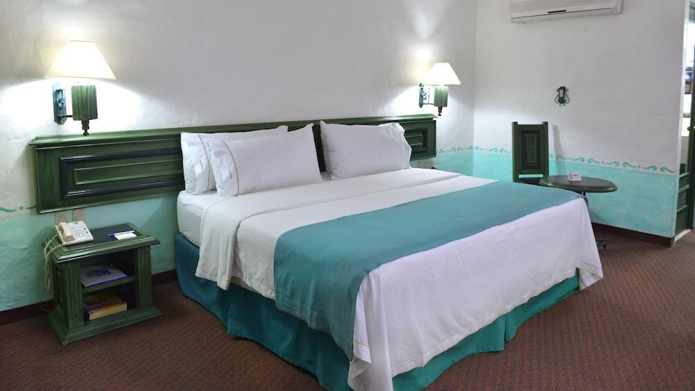 Holiday Inn Express Morelia By Ihg Экстерьер фото
