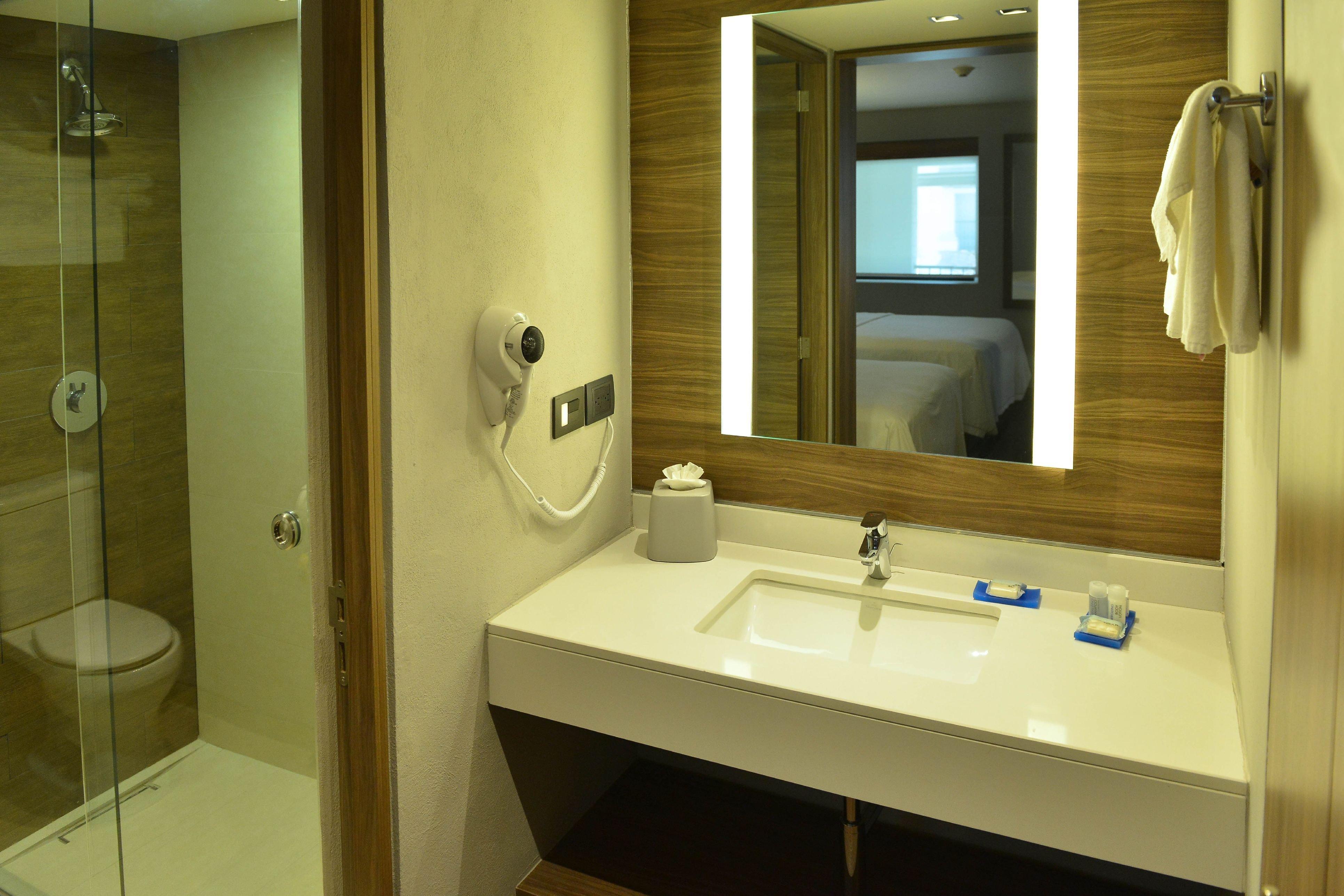 Holiday Inn Express Morelia By Ihg Экстерьер фото
