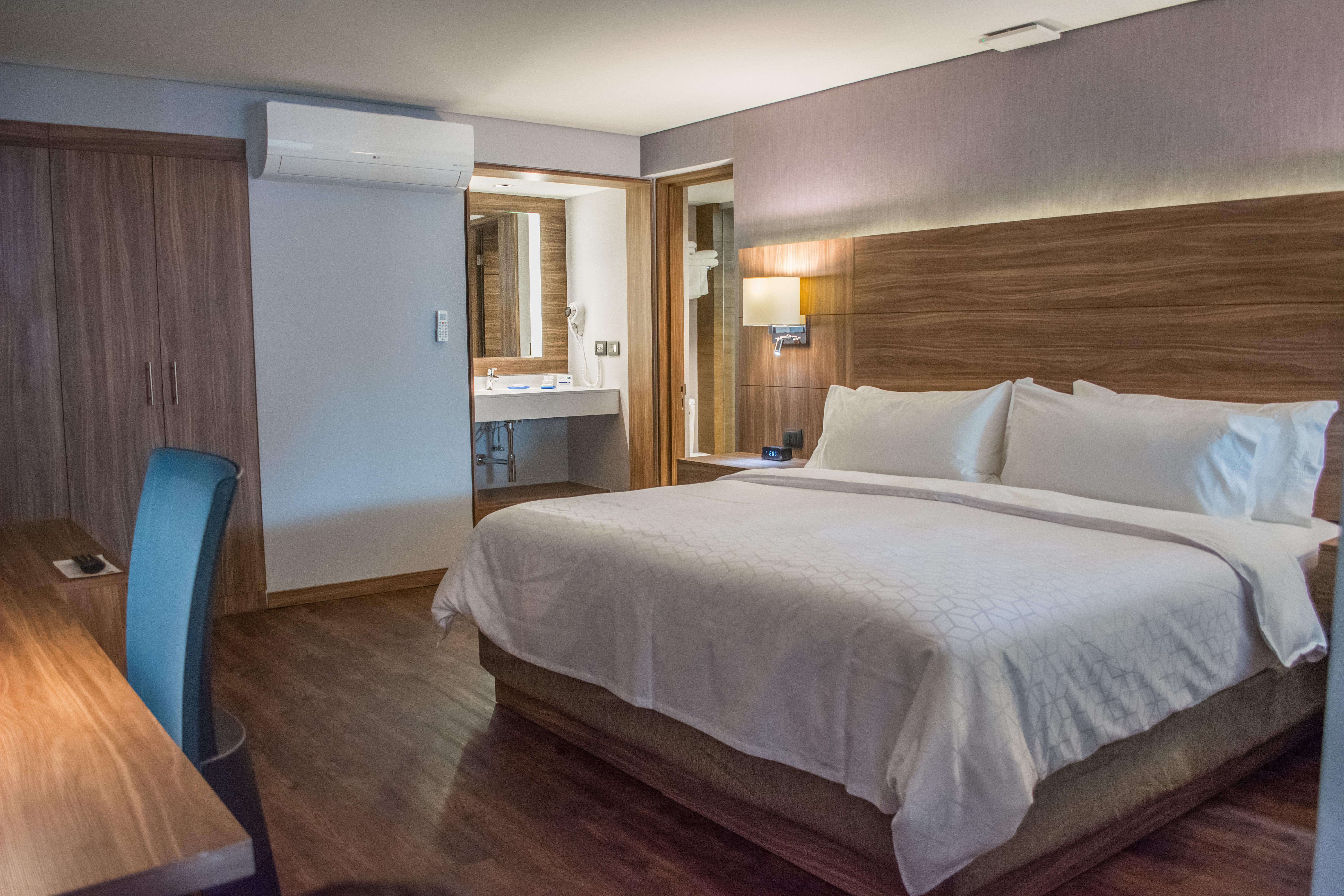 Holiday Inn Express Morelia By Ihg Экстерьер фото