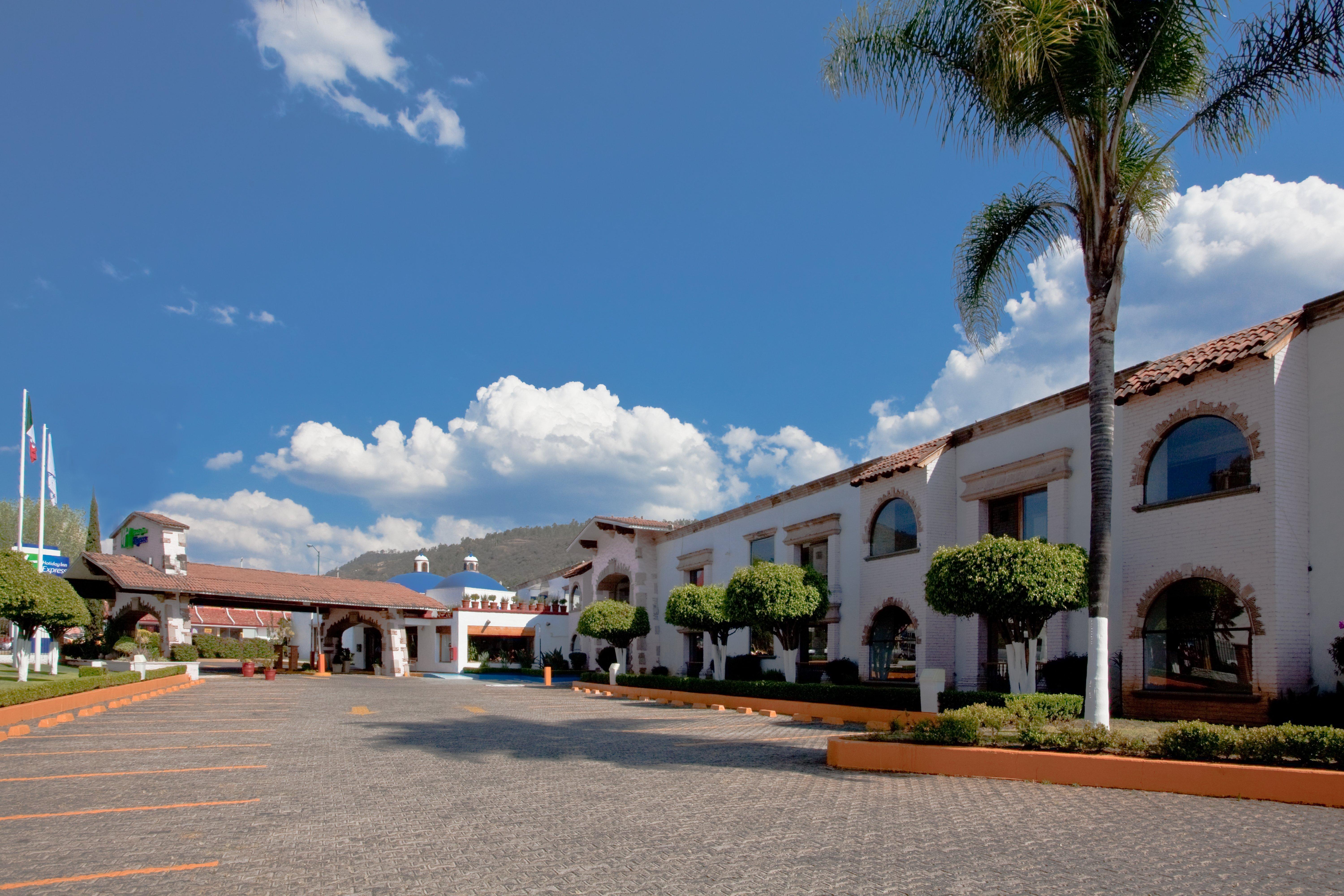 Holiday Inn Express Morelia By Ihg Экстерьер фото