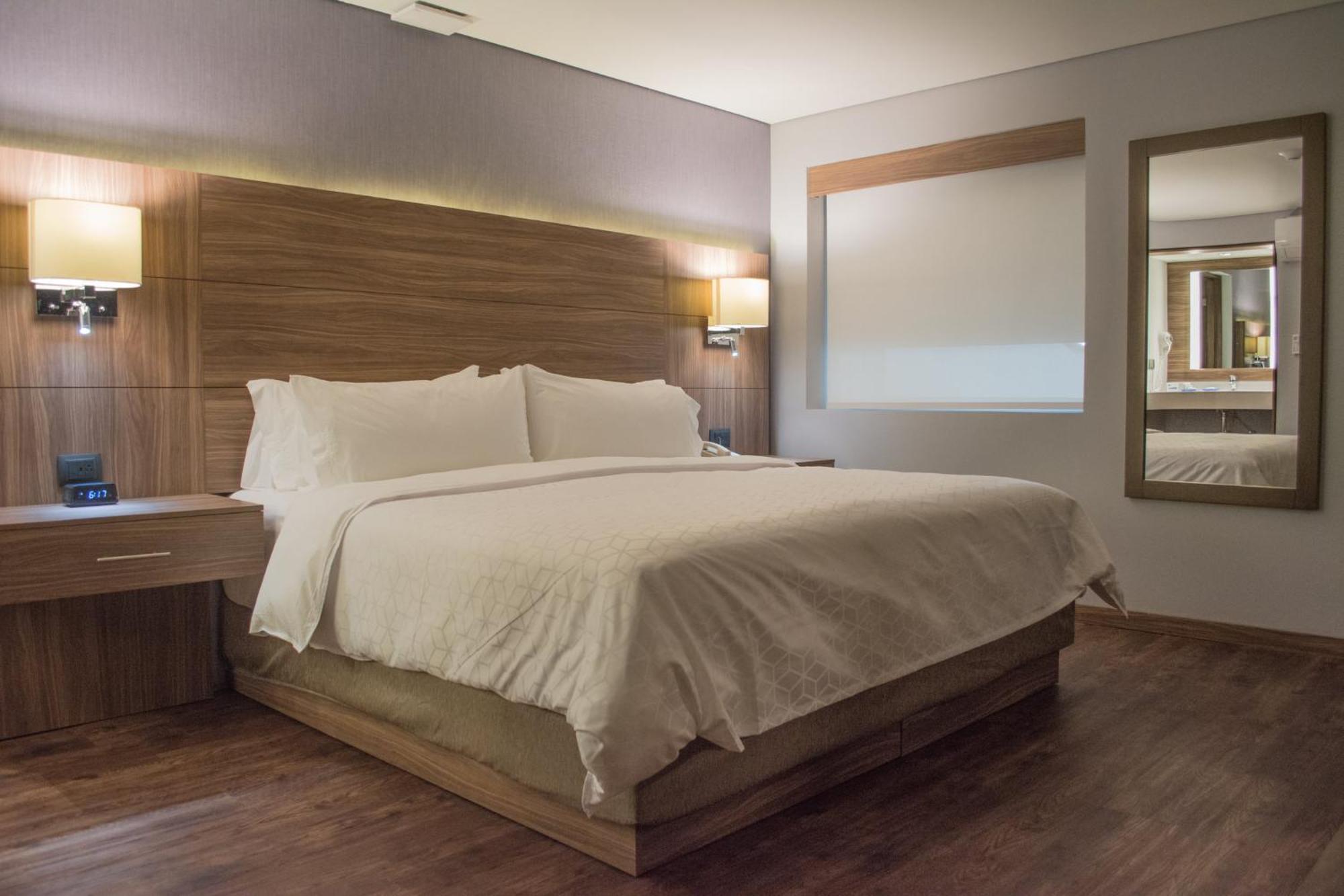 Holiday Inn Express Morelia By Ihg Экстерьер фото