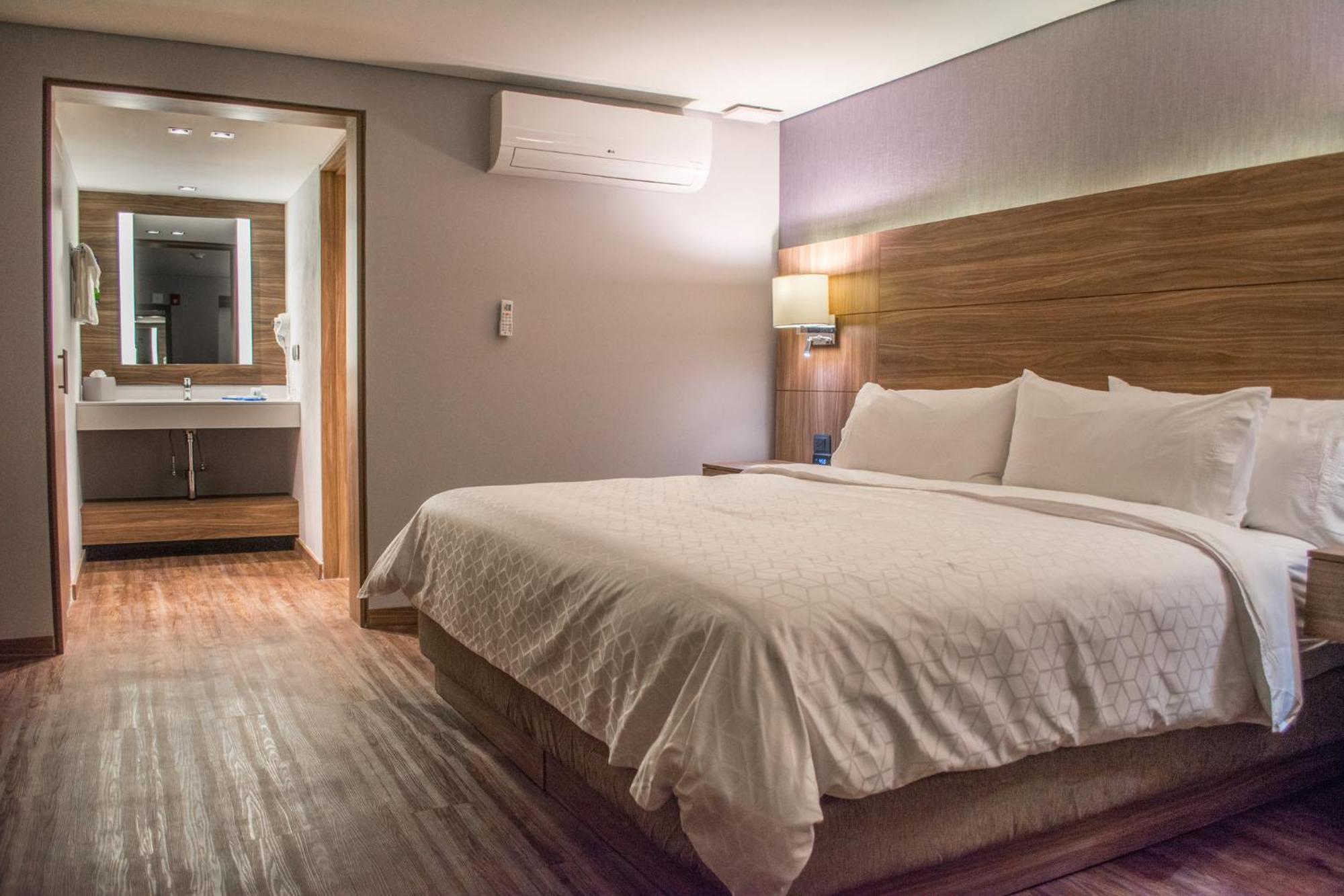 Holiday Inn Express Morelia By Ihg Экстерьер фото