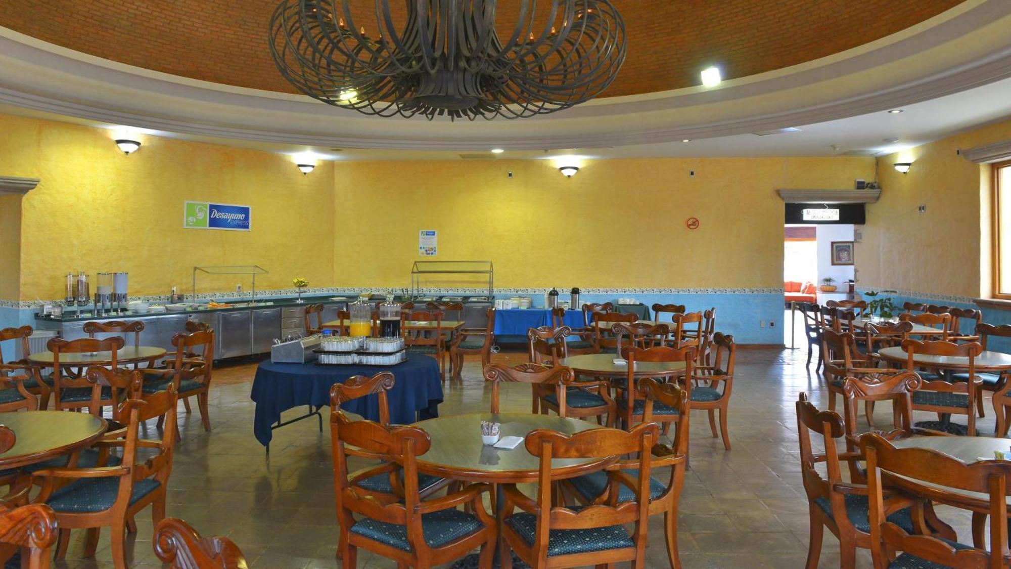 Holiday Inn Express Morelia By Ihg Экстерьер фото